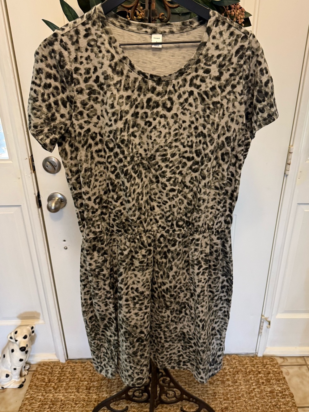 NWOT Old Navy Black & Gray Leopard Print Animal Print T Shirt Dress SS L Tall